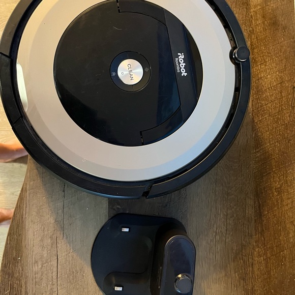 iRobot - Picture 1 of 3